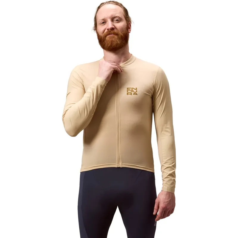 Heißes Angebot Endura AllTrack Ride Langarm-Trikot Herren - sand