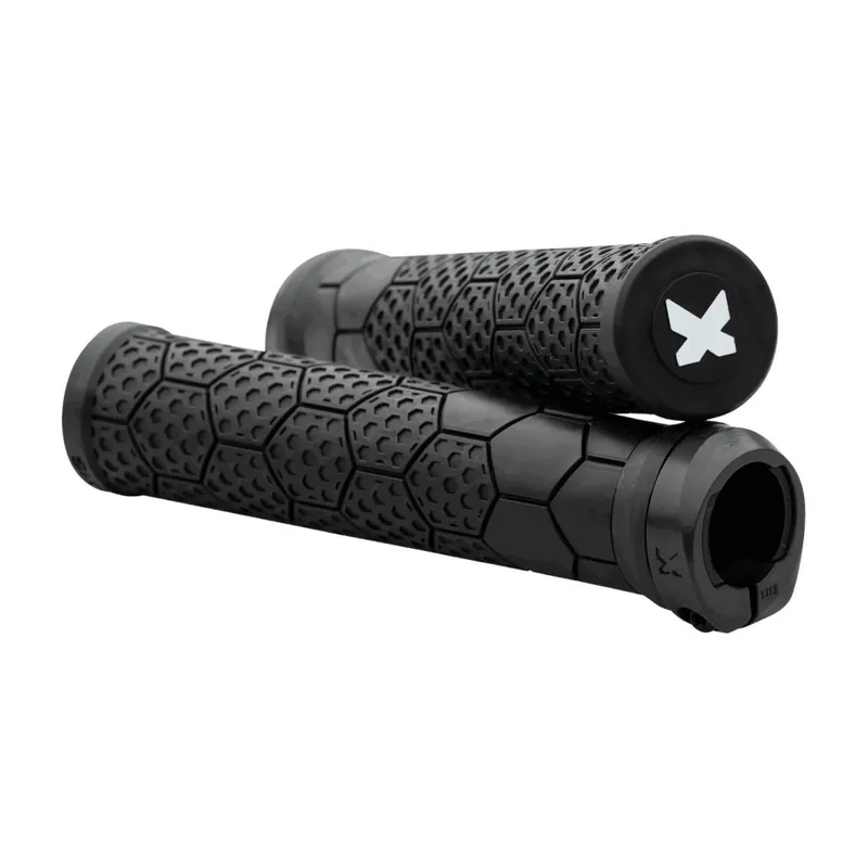 Sixpack Z-TRIX CF Lock-On Lenkergriffe - schwarz/dark Carbon Neue Ware