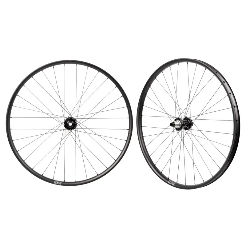 Tune Micro AM AL Laufradsatz - 29" Micro Boost Standard Lager Clincher 6-Loch 15x110/12x148mm - XD/XDR - schwarz Preisreduziert