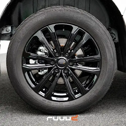 Direktkauf Räder und Reifensatz RUUUD Namur 18 inch Volkswagen T7 Transporter eHybrid 2024+